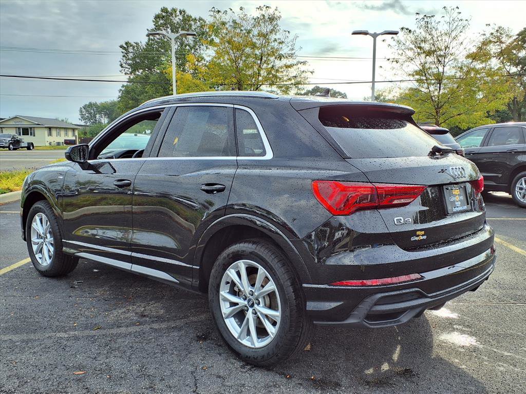 2025 Audi Q3 S line Premium photo 3