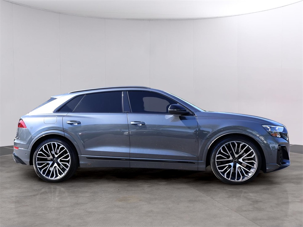 2024 Audi SQ8 Prestige photo 4