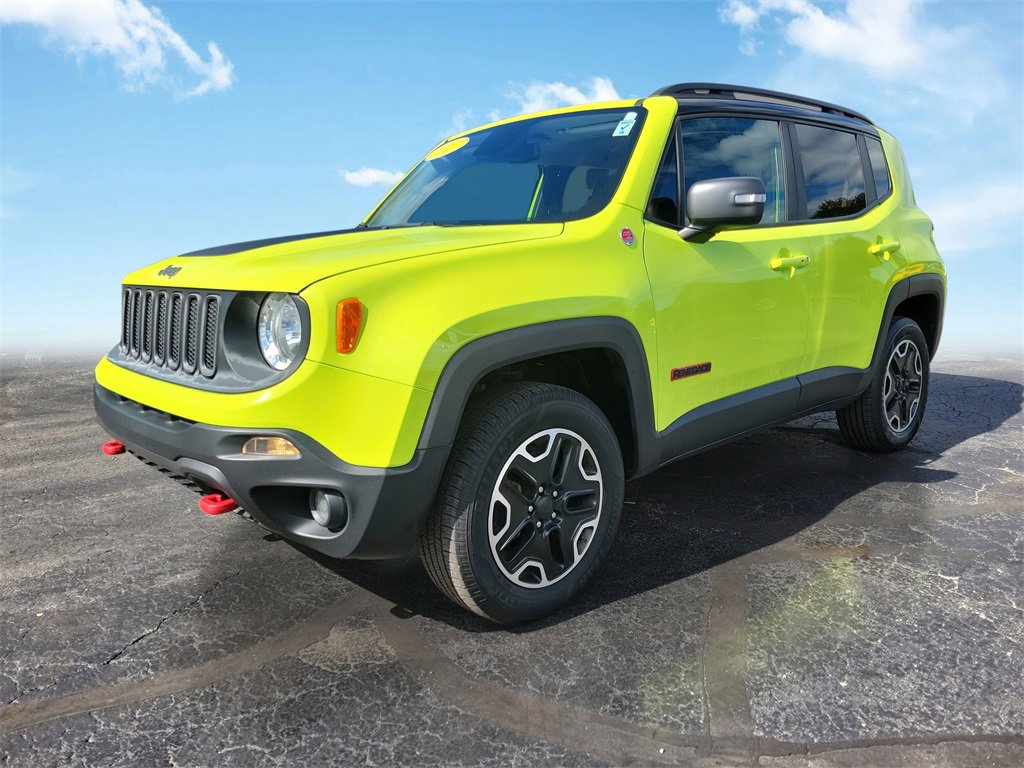 2017 Jeep Renegade Trailhawk photo 2
