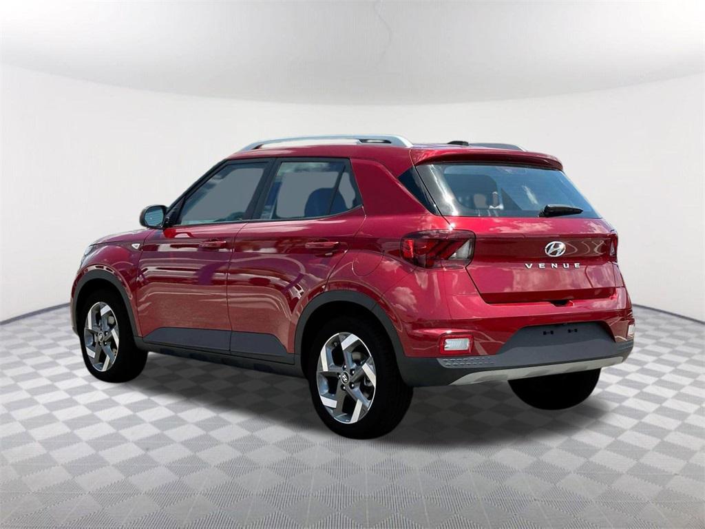 2025 Hyundai Venue Limited photo 4