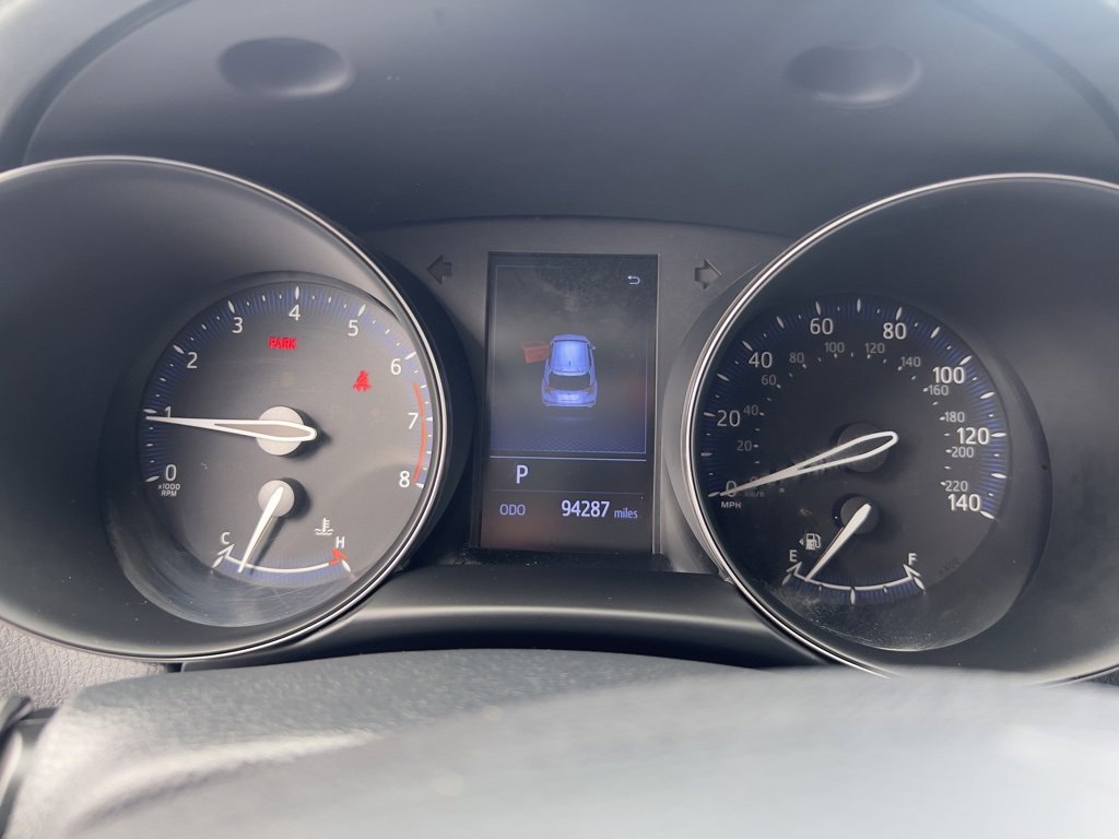 2020 Toyota C-HR LE photo 20