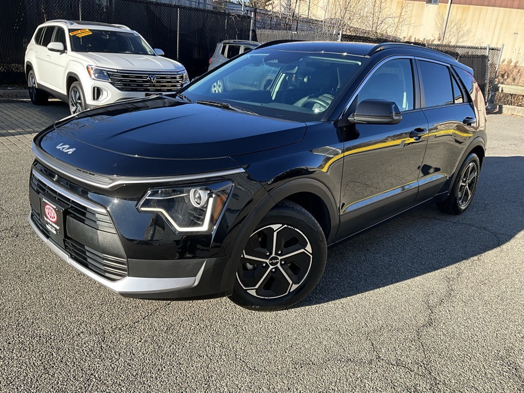2023 Kia Niro EX's photo