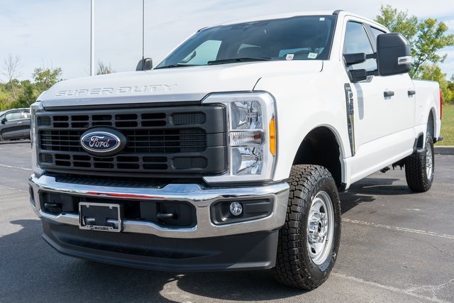 2023 Ford F-250 XL photo 2