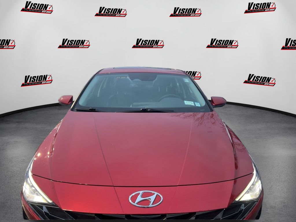 2022 Hyundai Elantra Limited photo 4