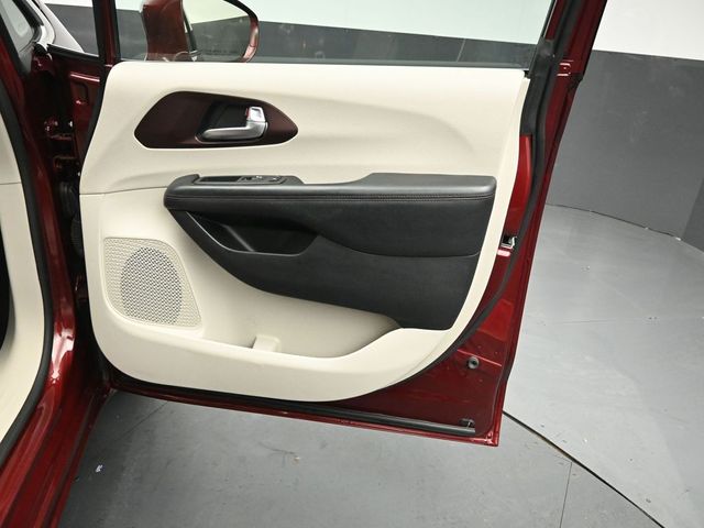 2020 CHRYSLER PACIFICA - Image 32