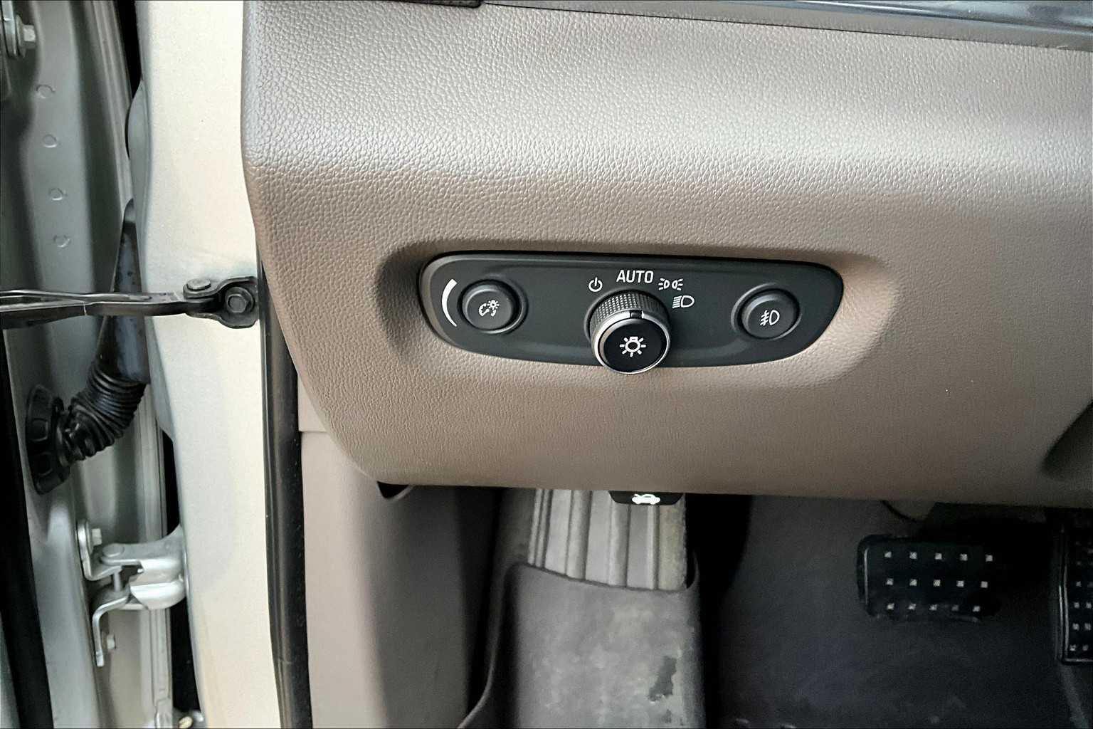 2019 Chevrolet Traverse Premier photo 29