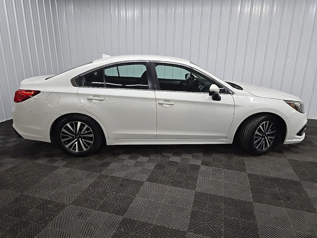 2019 Subaru Legacy 2.5i Premium photo 2