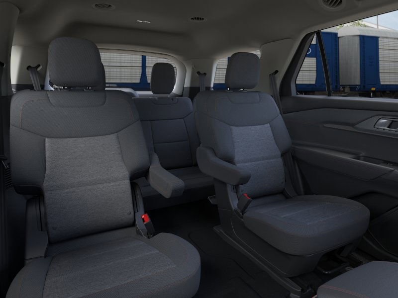 2025 Ford Explorer photo 10