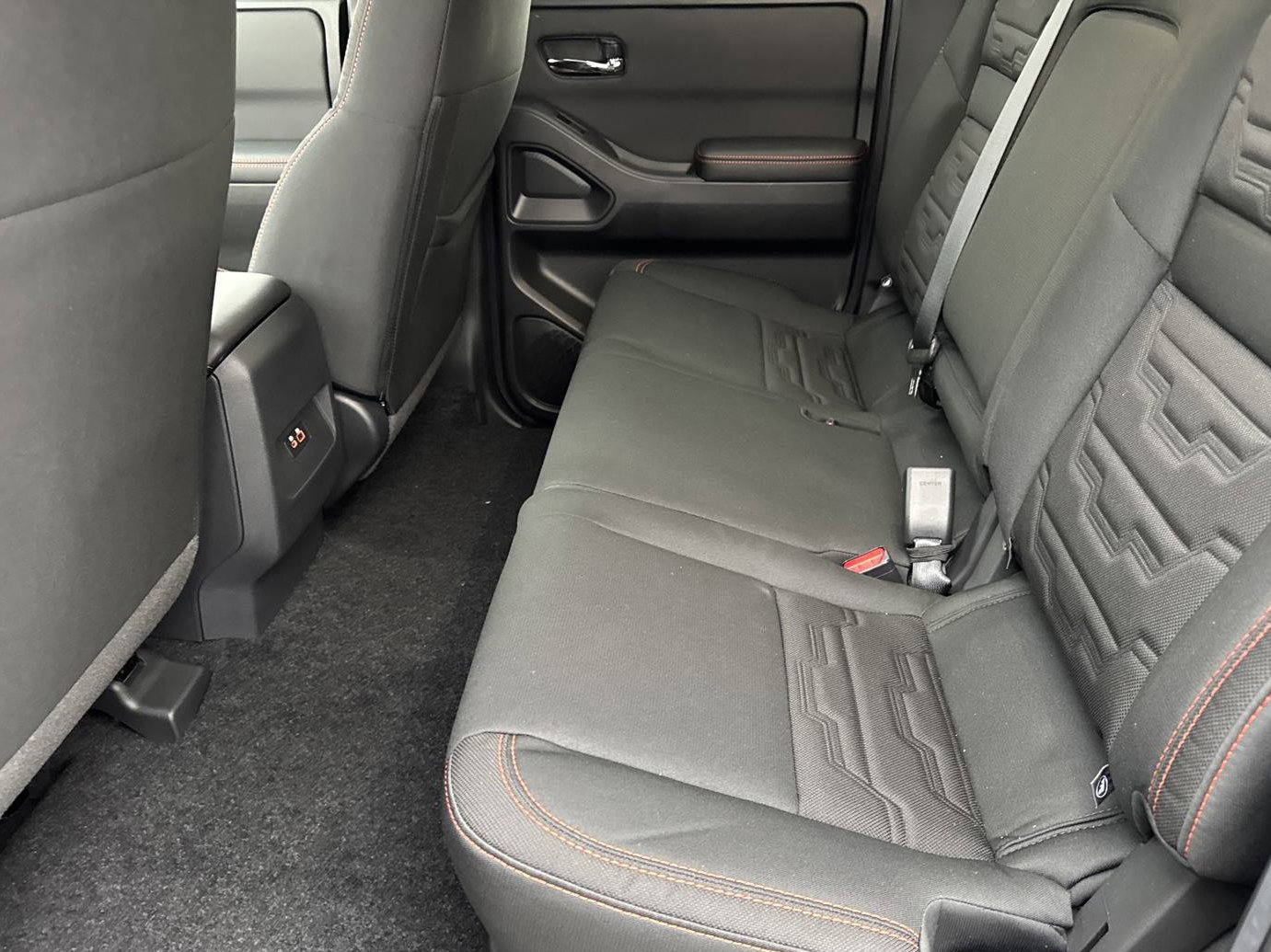 2025 Nissan Frontier PRO-4X photo 11