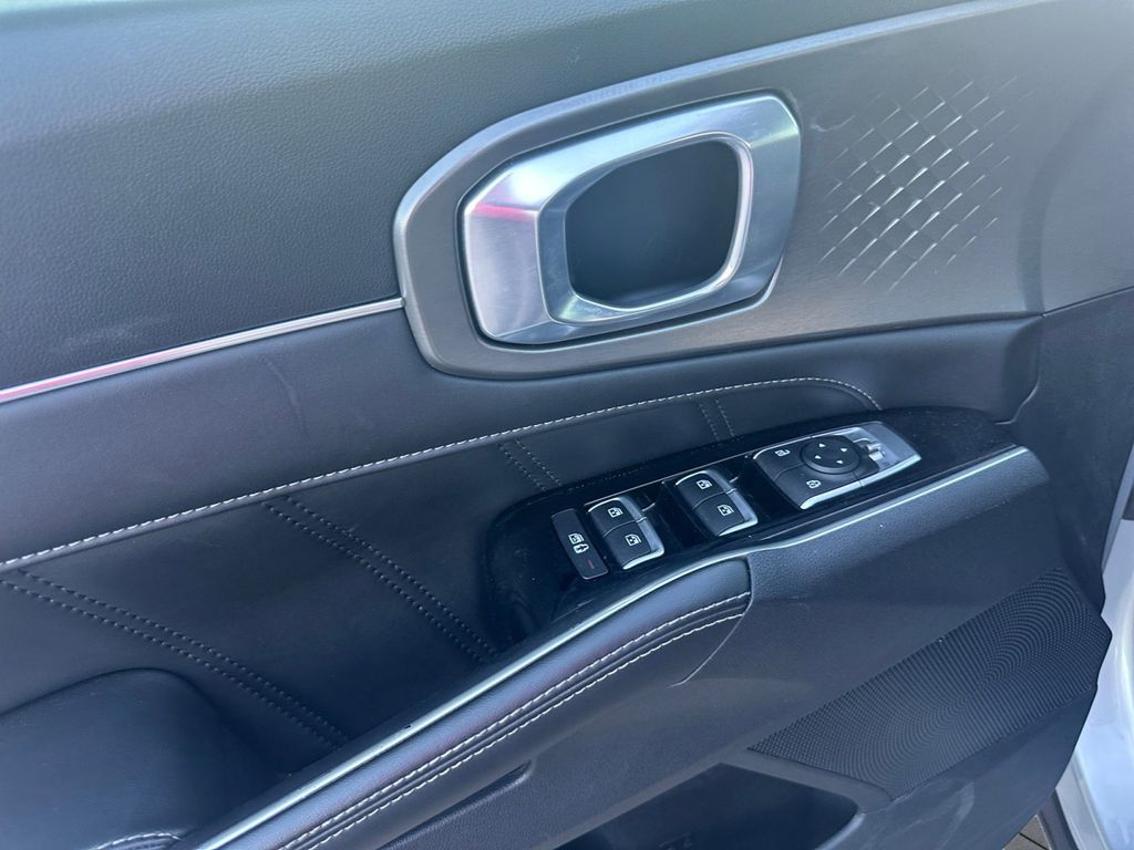 2022 Kia Sorento SX photo 11