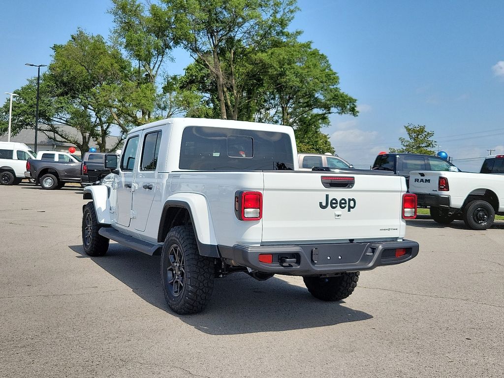 2025 Jeep Gladiator Sport photo 4