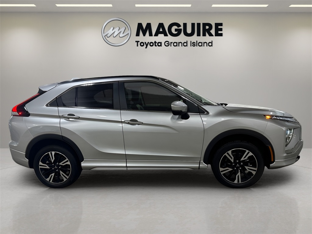 2025 Mitsubishi Eclipse Cross SEL photo 2