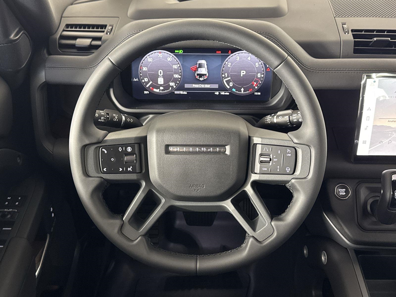 2025 Land Rover Defender 110 X-Dynamic SE photo 11