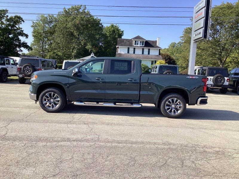 2026 Chevrolet Silverado 1500 LT photo 4