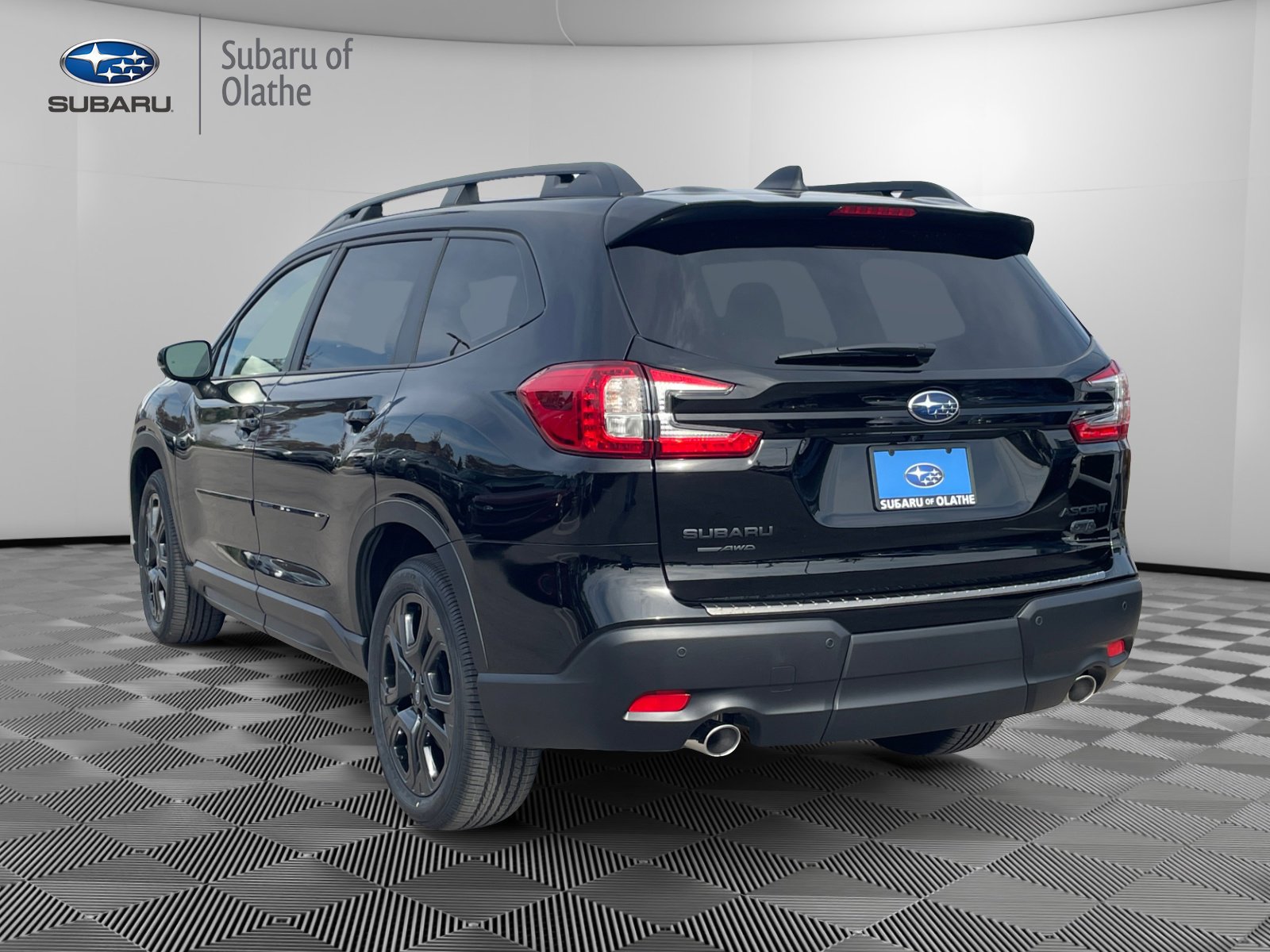 2025 Subaru Ascent Onyx Edition Touring photo 2
