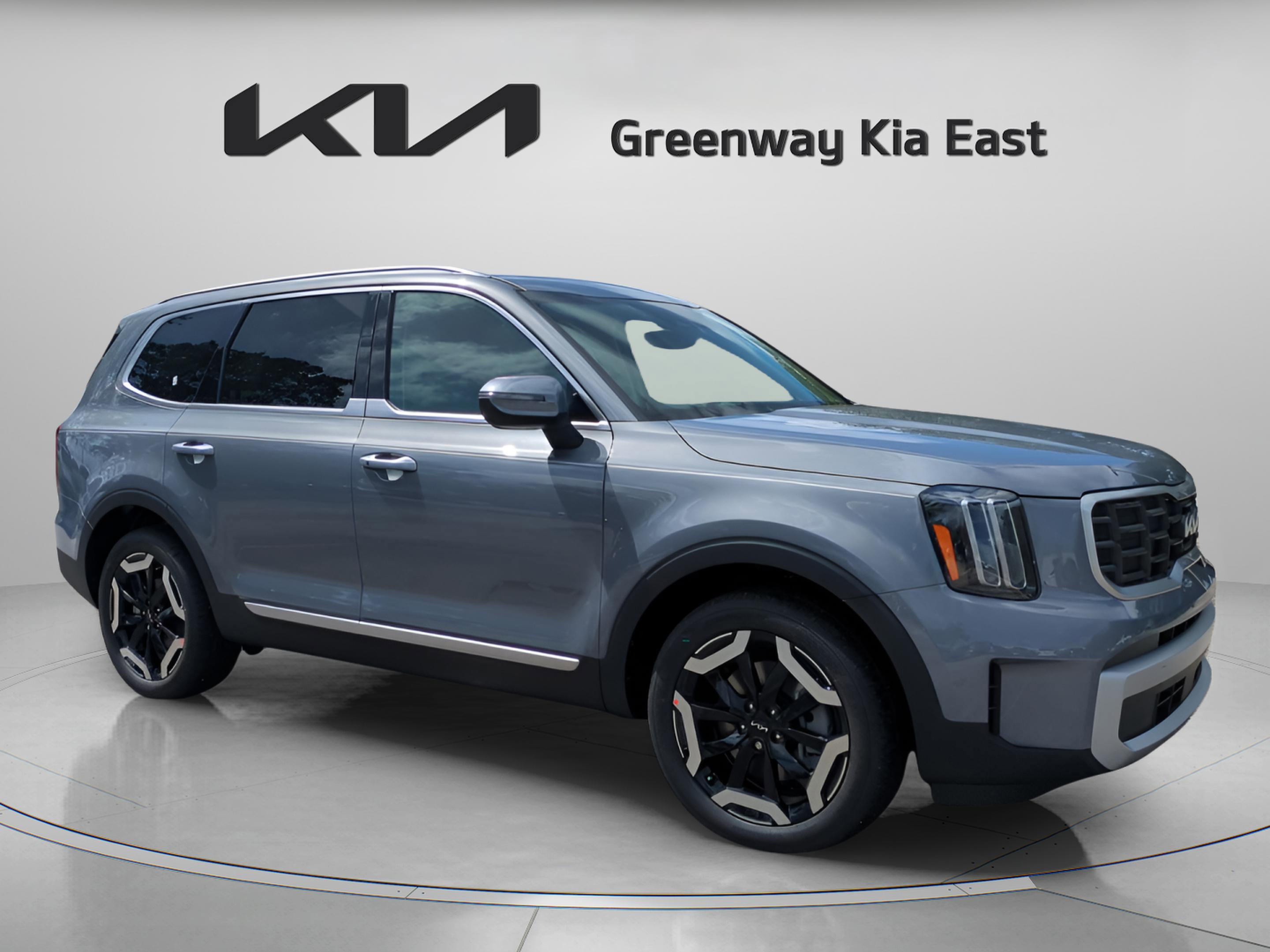 2025 Kia Telluride S photo 2