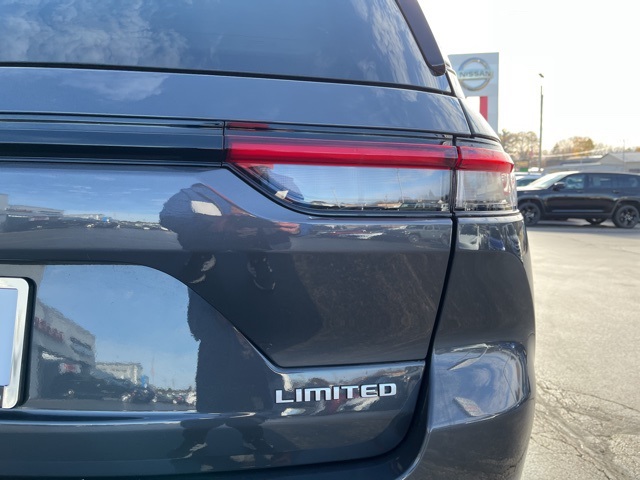 2024 Jeep Grand Cherokee Limited photo 4