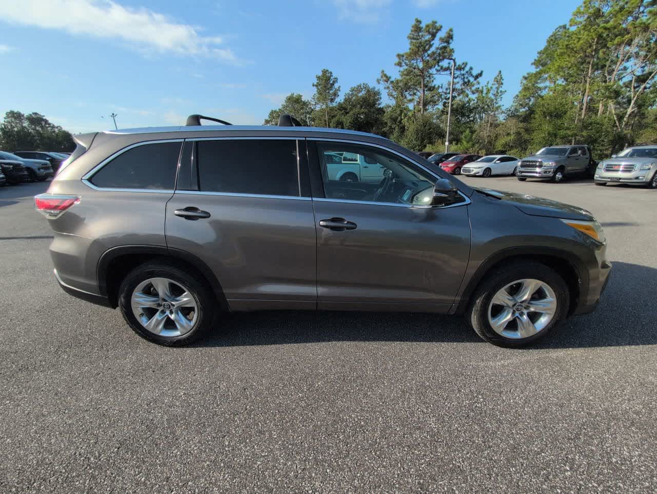 2016 Toyota Highlander Limited photo 3
