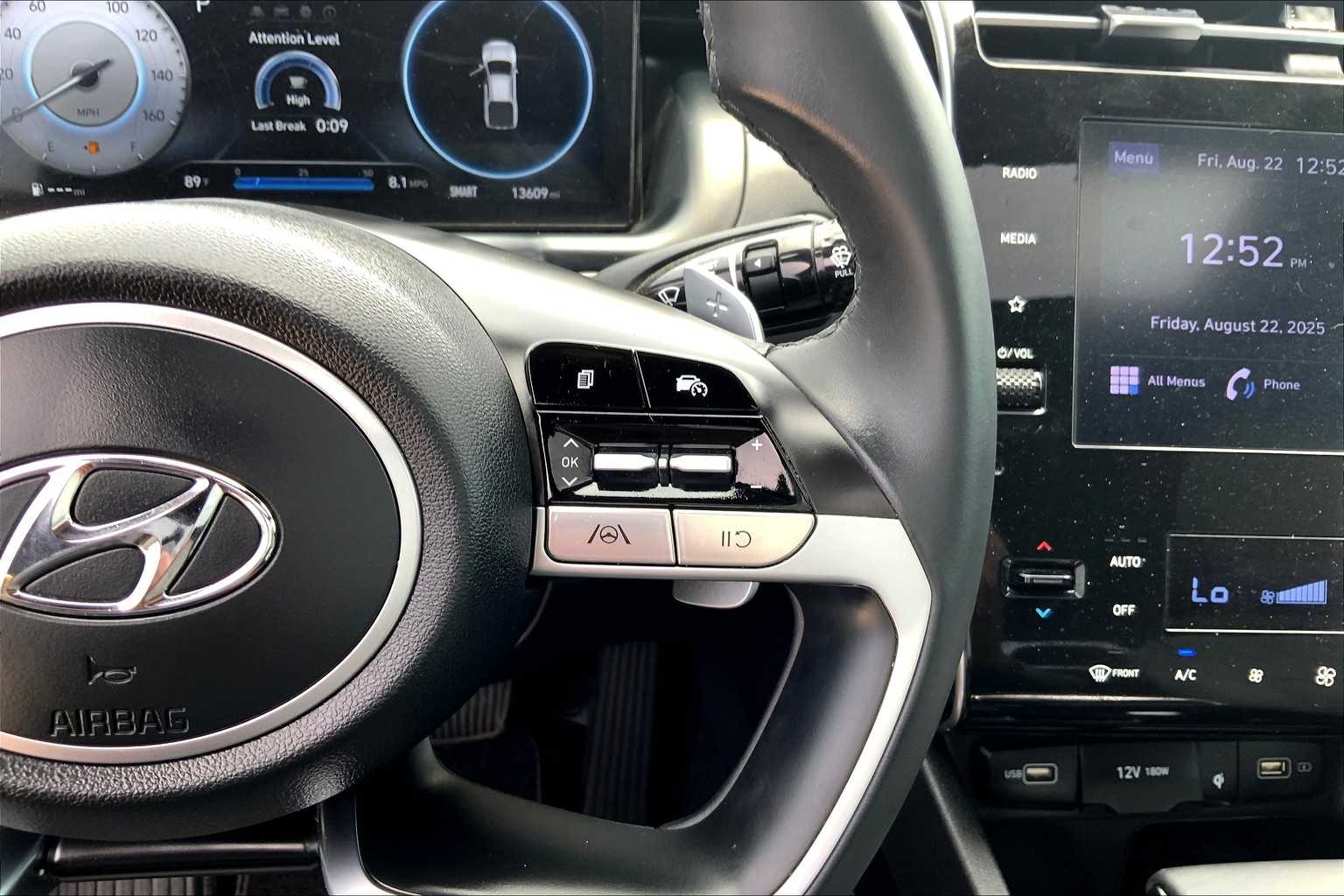 2022 Hyundai Santa Cruz SEL Premium photo 23