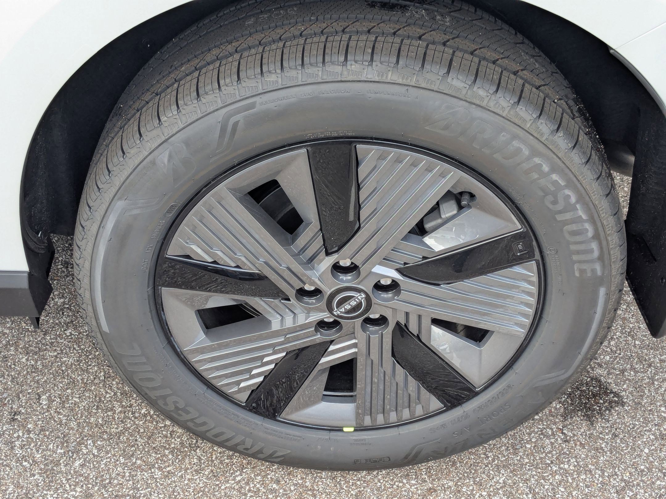 2025 Nissan Murano SL photo 10