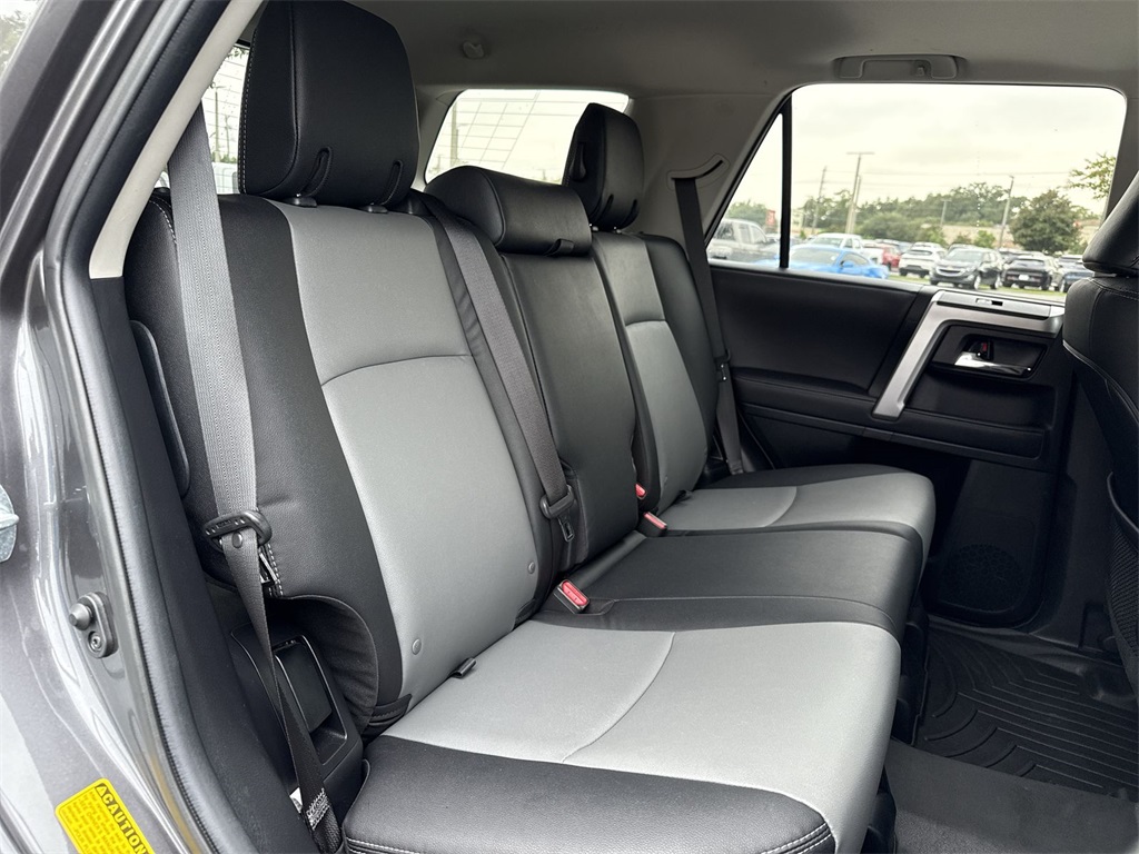 2022 Toyota 4Runner SR5 Premium photo 27