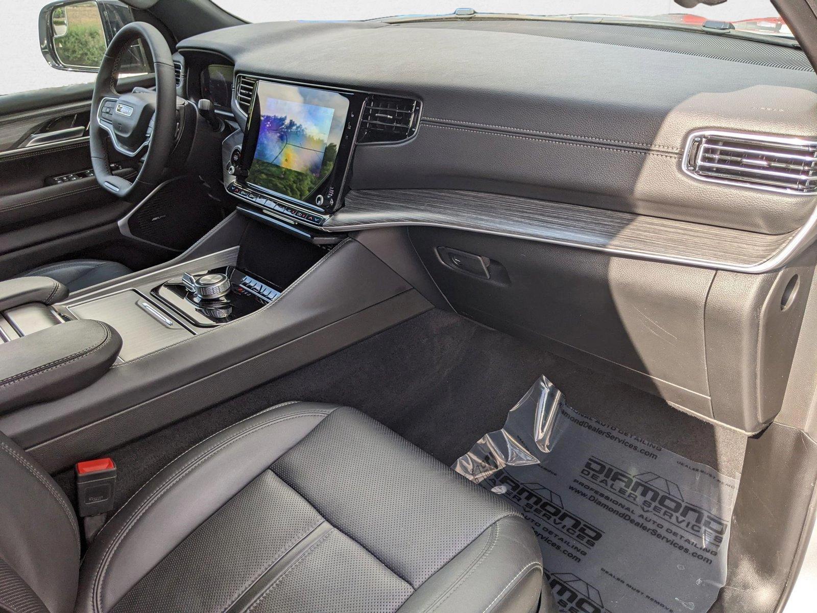 2024 Jeep Wagoneer Series II photo 23