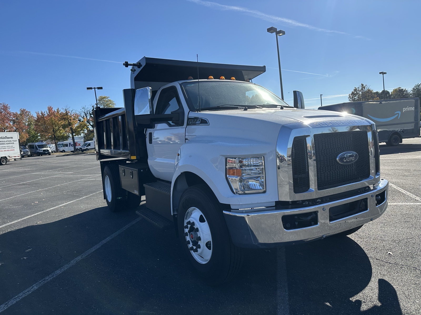 2025 Ford F-650 Base photo 4