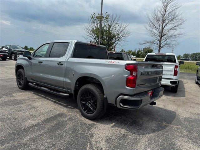 2026 Chevrolet Silverado 1500 Custom photo 3