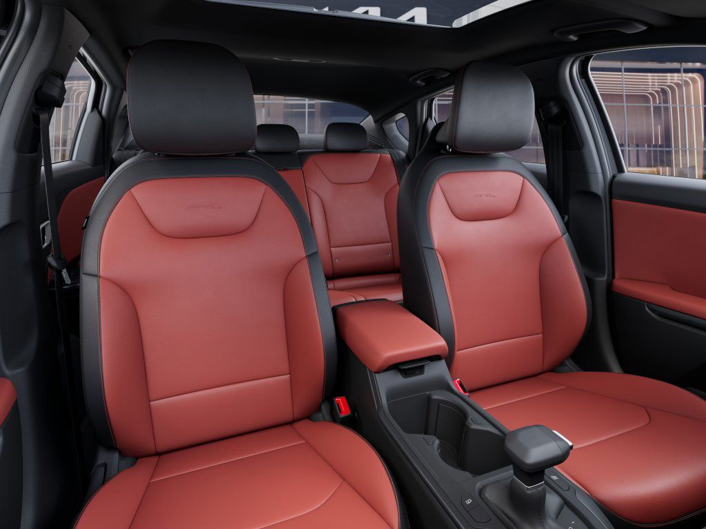 2025 Kia K4 GT-Line photo 15