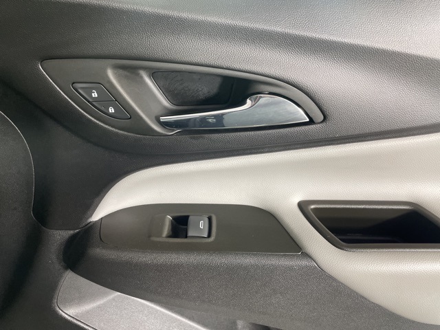 2023 Chevrolet Equinox LS photo 11