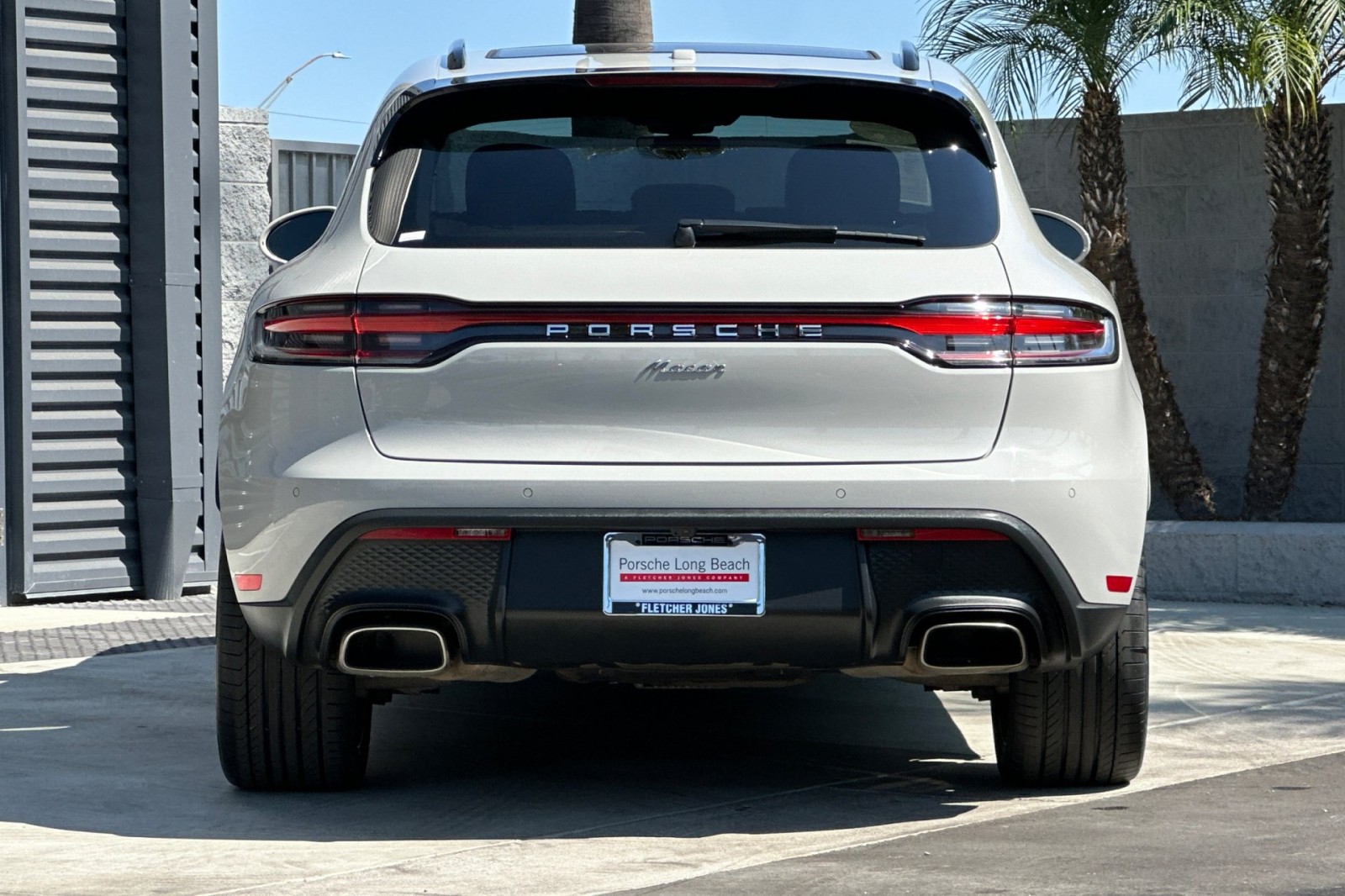 2023 Porsche Macan T photo 7