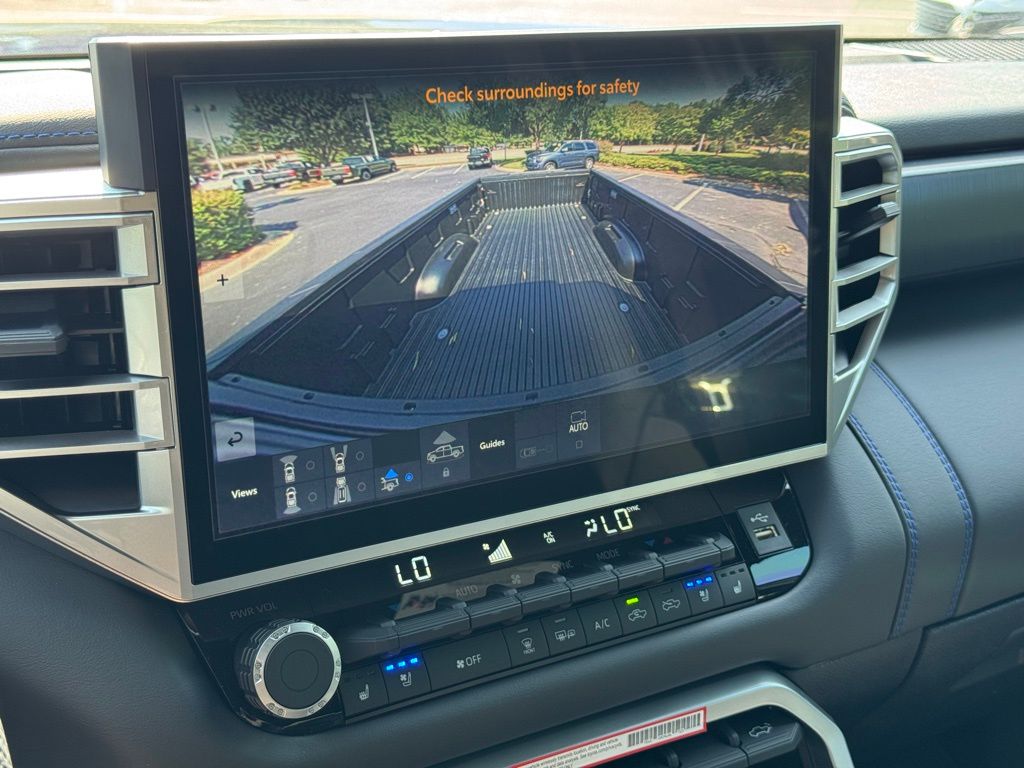 2025 Toyota Tundra Platinum CrewMax photo 26