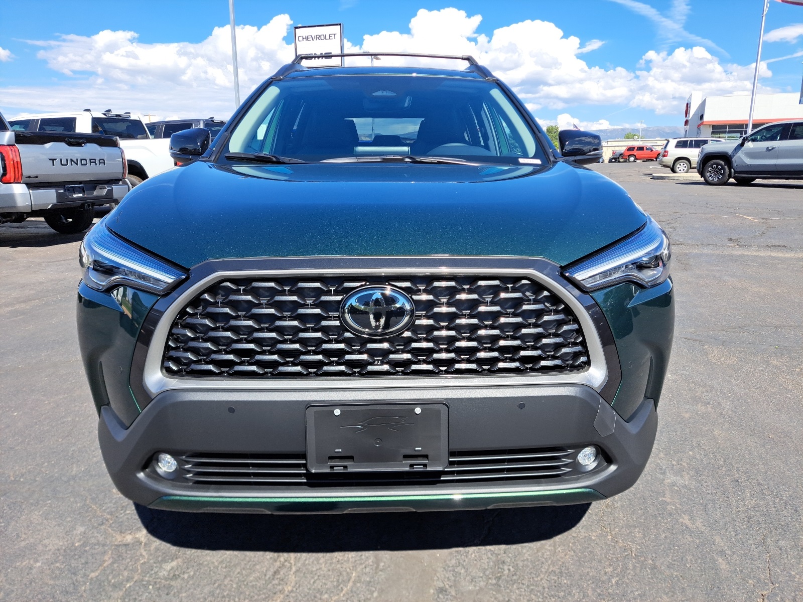2025 Toyota Corolla Cross XLE photo 8