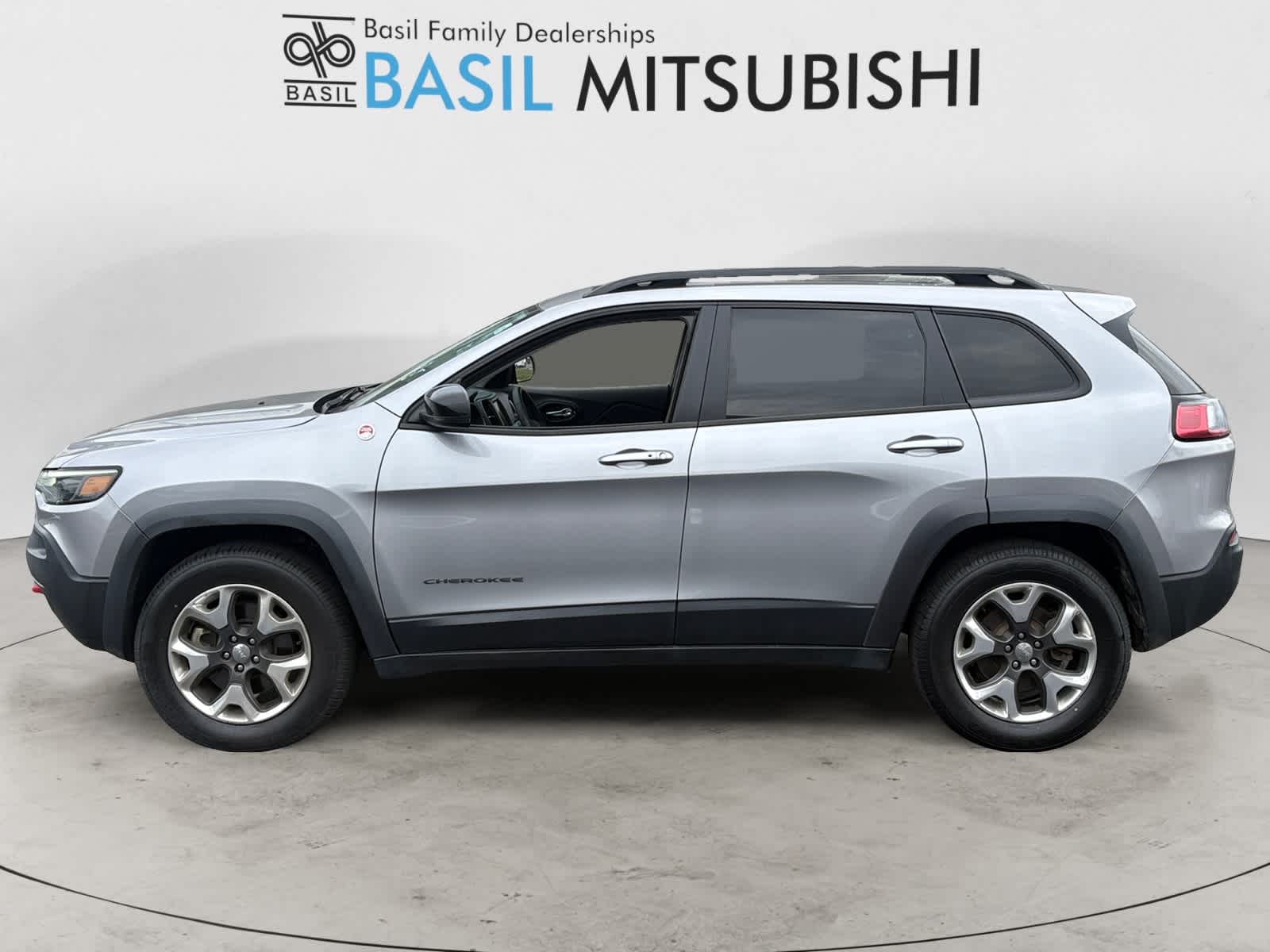 2022 Jeep Cherokee Trailhawk photo 2