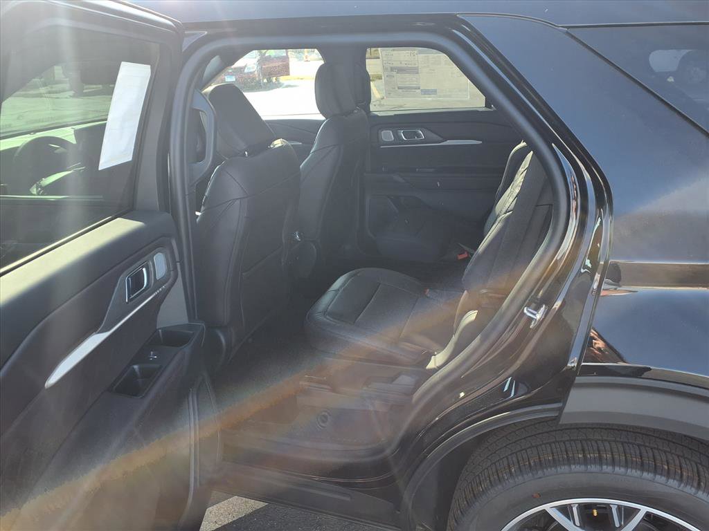 2025 Ford Explorer Platinum photo 8