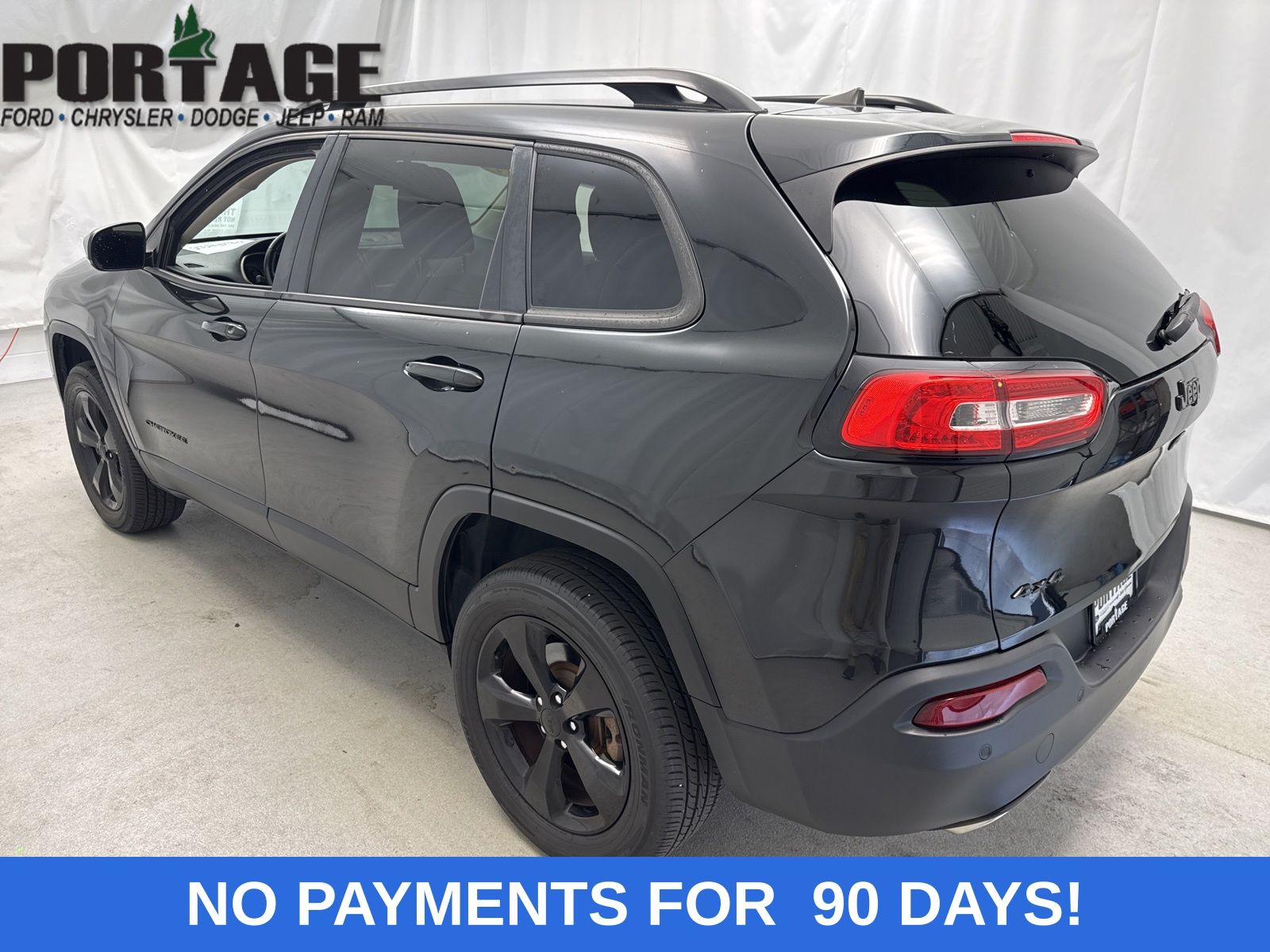 2016 Jeep Cherokee Altitude photo 4