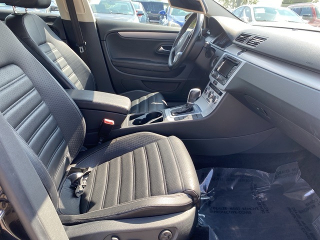 2015 Volkswagen CC 2.0T R-Line photo 22