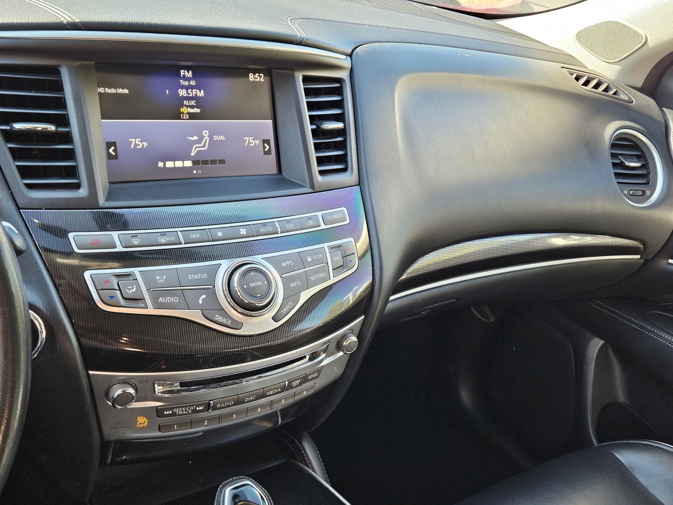 2017 Infiniti QX60 Base photo 13