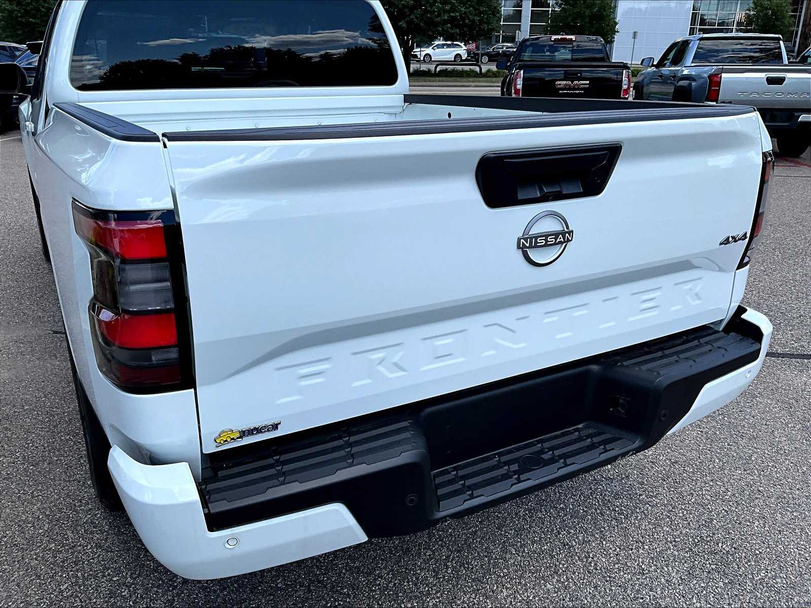 2025 Nissan Frontier SV photo 27