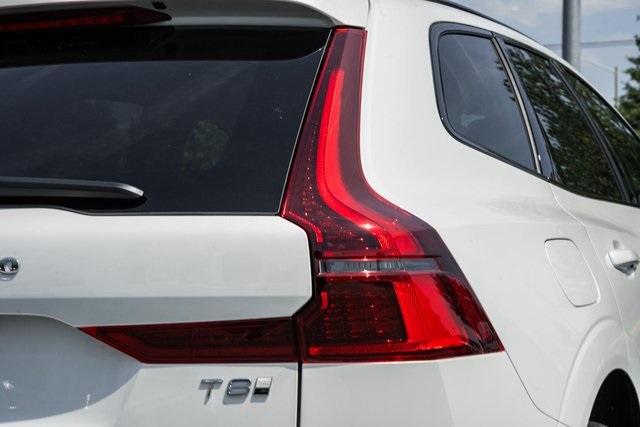 2026 Volvo XC60 Hybrid T8 photo 6
