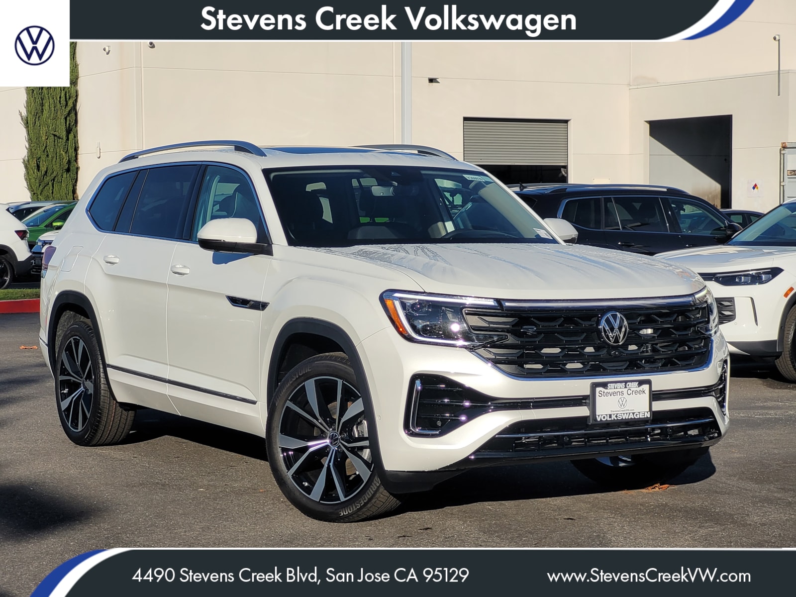 2026 Volkswagen Atlas SEL Premium R-Line's photo