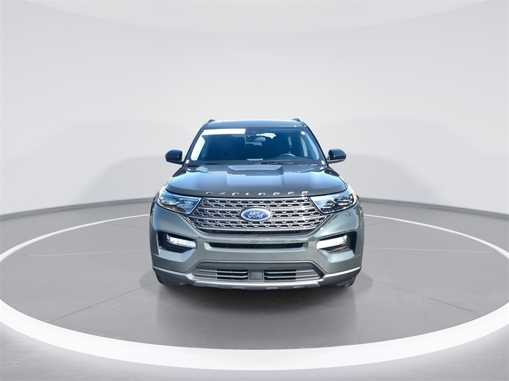 2023 Ford Explorer XLT photo 3