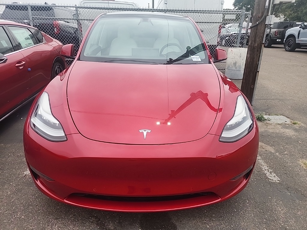 Used 2021 Tesla Model Y Long Range with VIN 5YJYGDEEXMF066847 for sale in Northfield, Minnesota