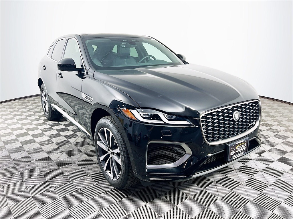 2025 Jaguar F-PACE P250 R-Dynamic S photo 3