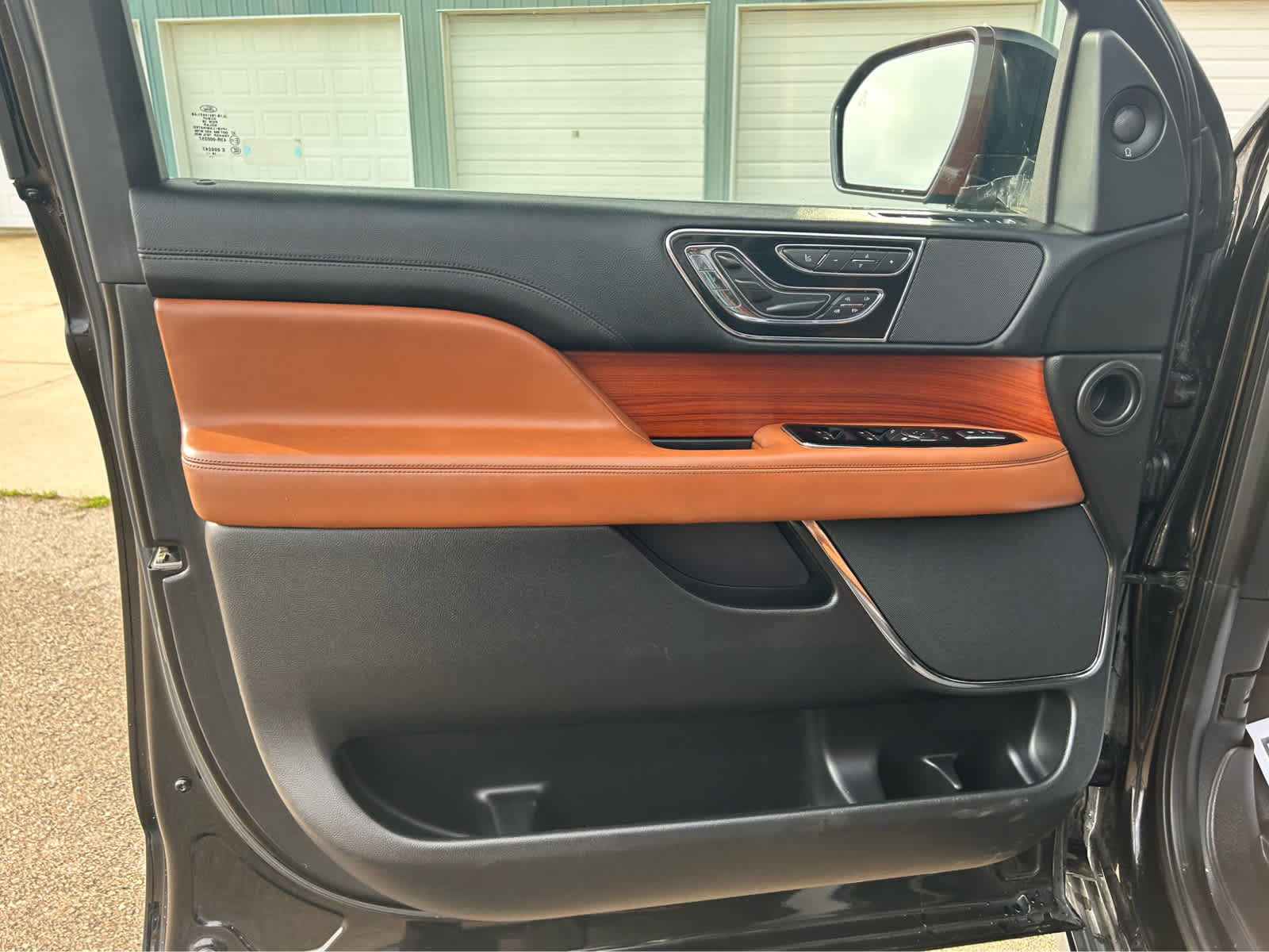 2018 Lincoln Navigator L Reserve photo 17