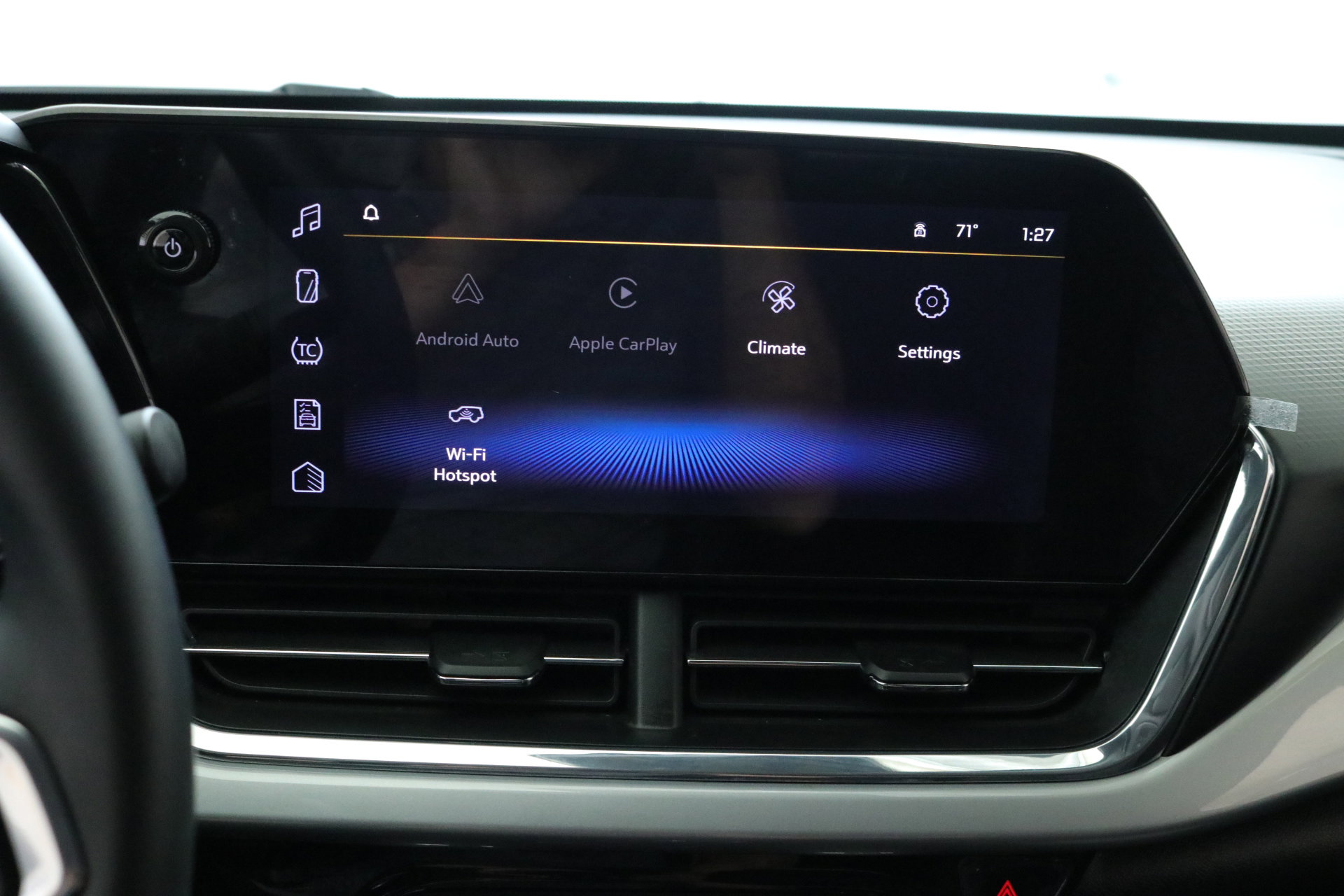 2025 Chevrolet Trax LT photo 14