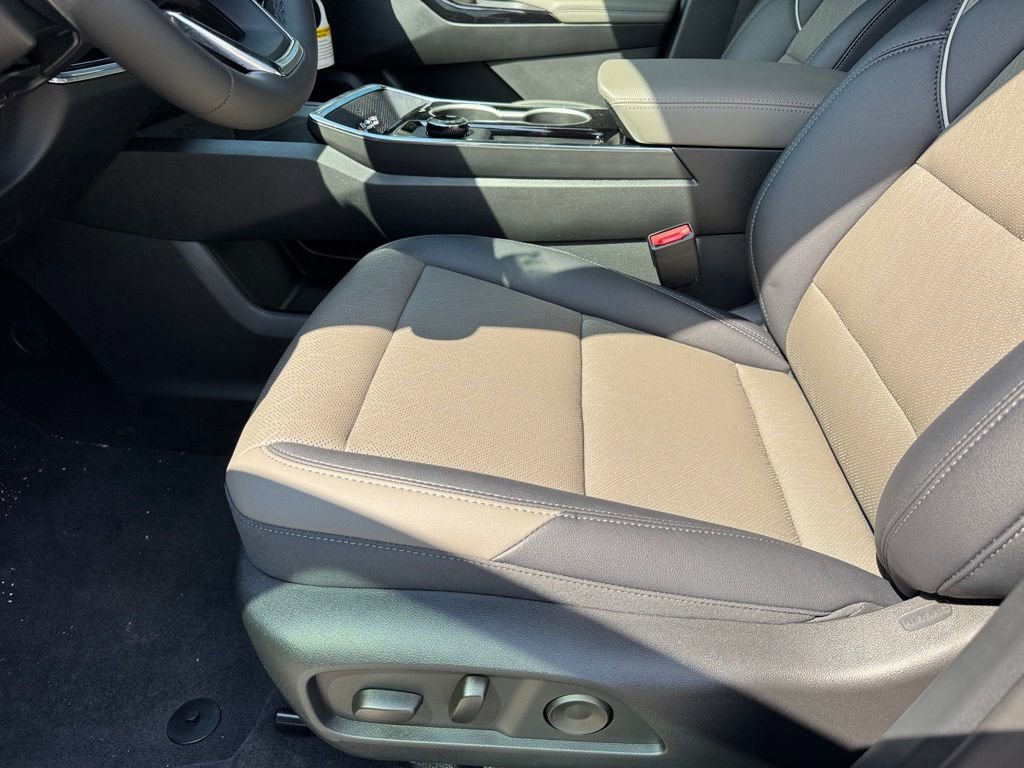 2026 Chevrolet Equinox LT photo 22