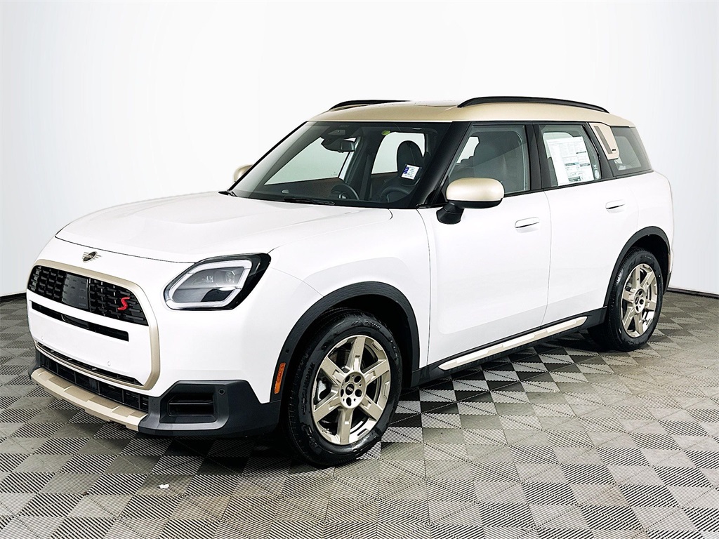 2026 MINI Countryman S's photo