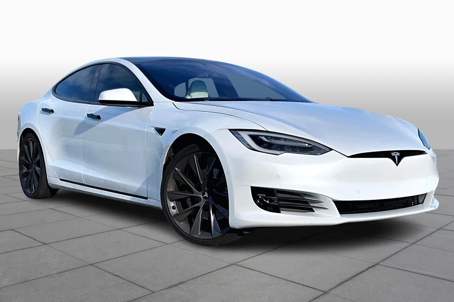 Used 2018 Tesla Model S 75D with VIN 5YJSA1E28JF245315 for sale in Tustin, CA