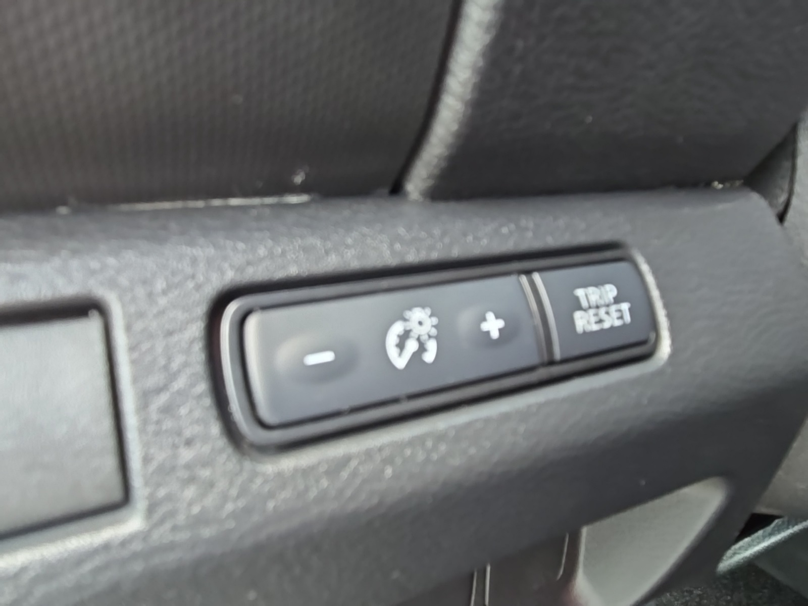2023 Nissan Frontier SV photo 15